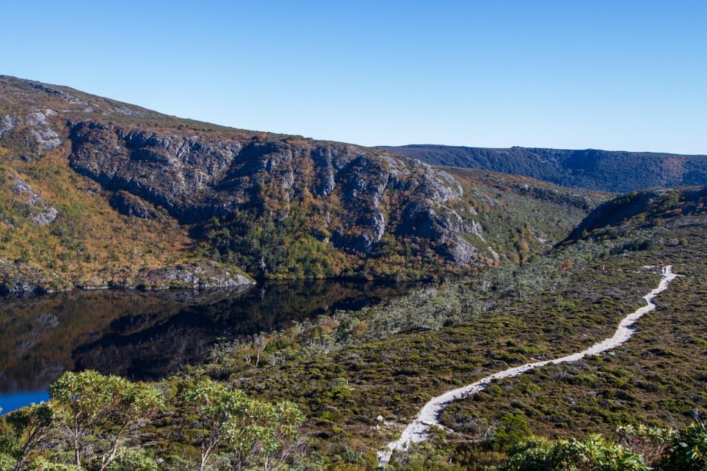 Tasmania Travel Guide: lake, trail, path, cradle mountain, nature, wilderness, walk, forest, tasmania, tasmania, tasmania, tasmania, tasmania, tasmania