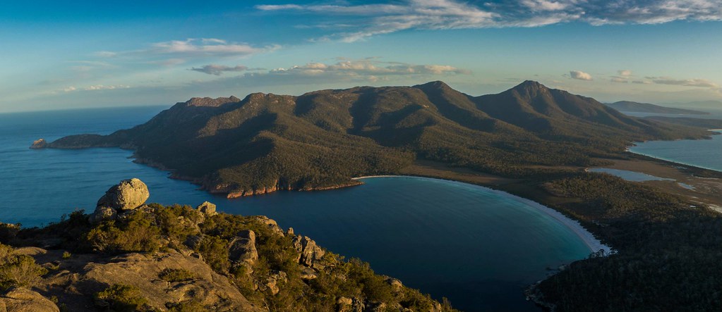 Tasmania travel guide: freycinet national park tasmania