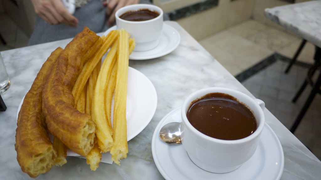 Spanish Food Guide: churros, chocolate