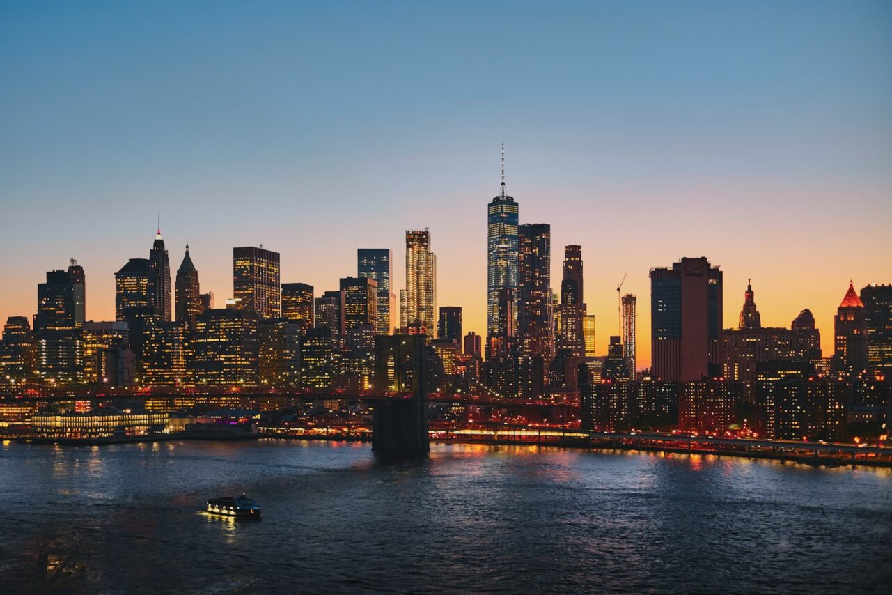 Best places to visit in New York City: panoramic photography of Brooklyn Bridge