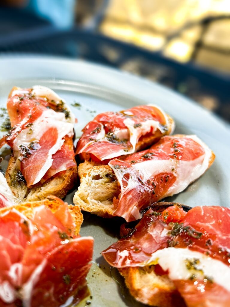 Spanish Food Guide: jamon iberico, a plate of pizza